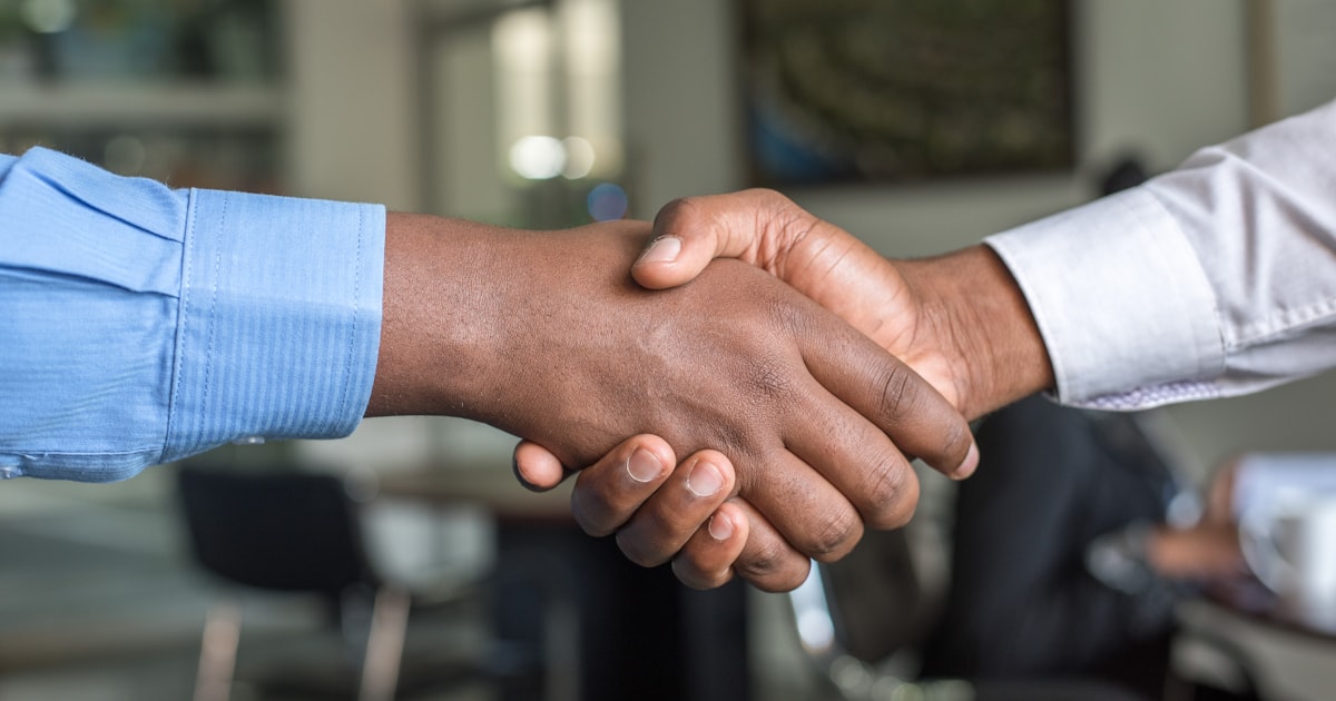 Coaching Channel Partners: Enablement That Goes Beyond the Partner Portal - Parallax sales coaching